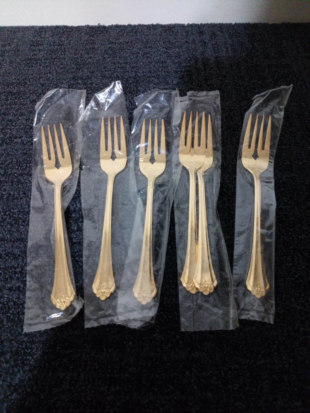 Gold Dessert Forks - Elegant Floral Handle (Set of 6)